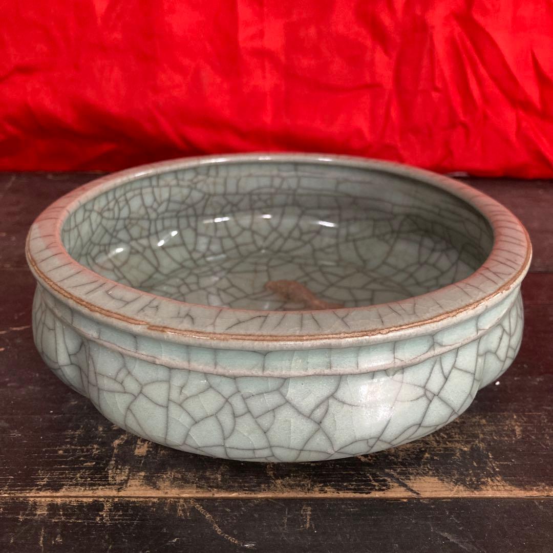 中国　青磁　筆洗　水盤　鉢　「官」銘