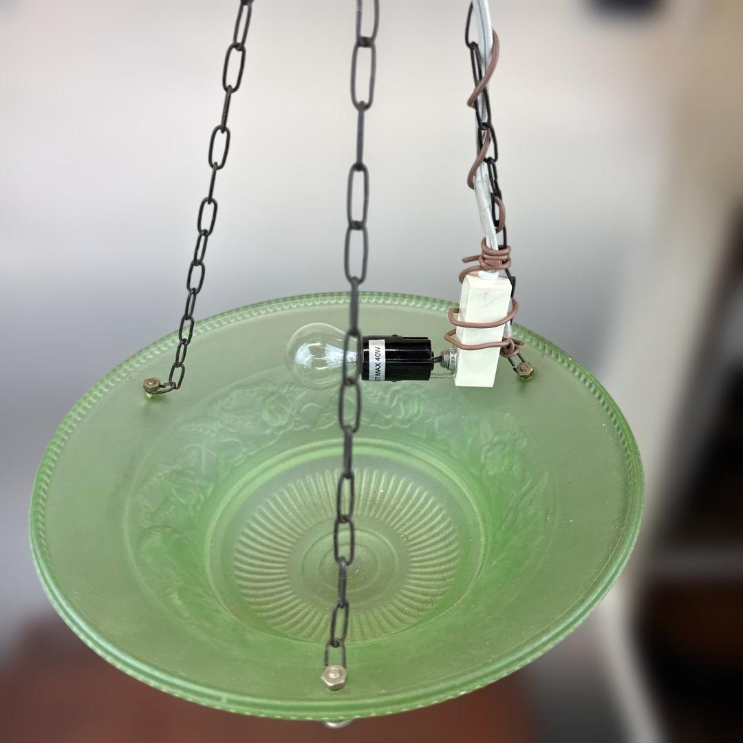 ウランガラスのランプシェード　吊り下げ式