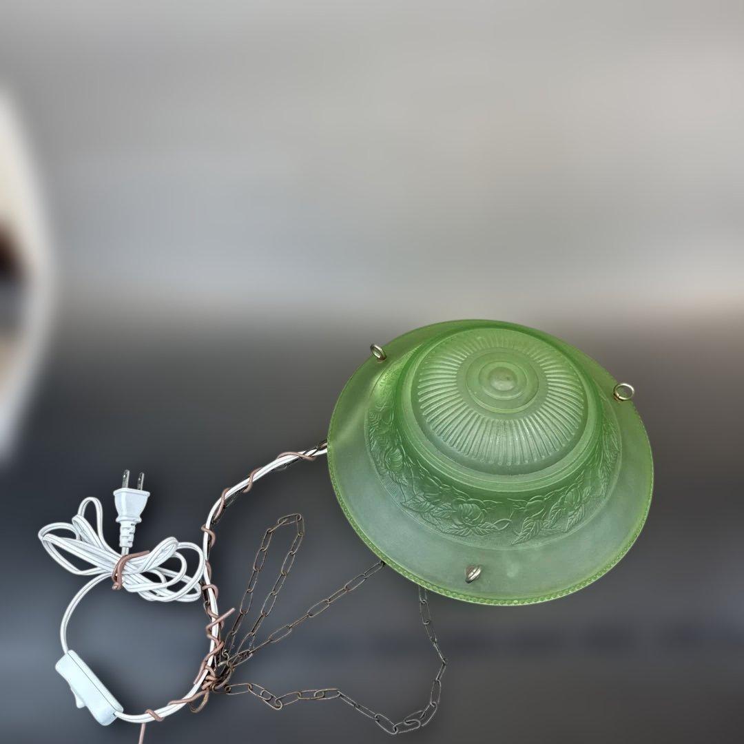 ウランガラスのランプシェード　吊り下げ式