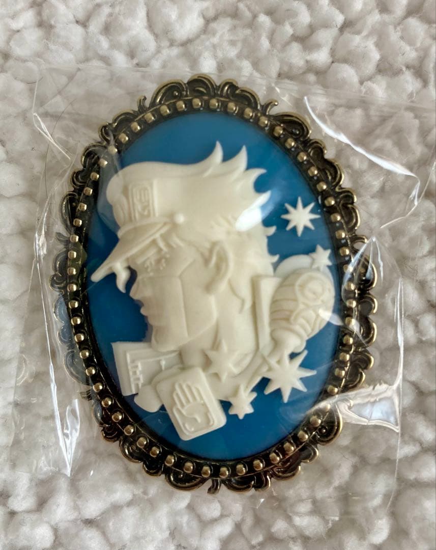 ジョジョの奇妙な冒険　カメオ風ブローチ　7個セット