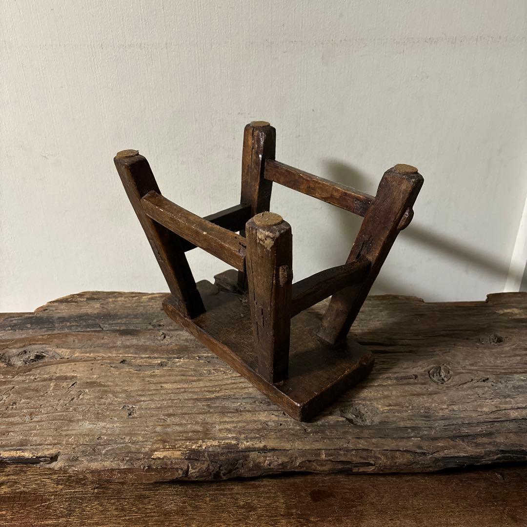 朝鮮　李朝　中国　その1 木製小さな踏み台　肘掛　花台　スツール　古民具　骨董