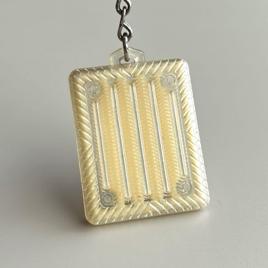 フレンチキーホルダー　マリアとイエス　聖人　絵が変わる　希少