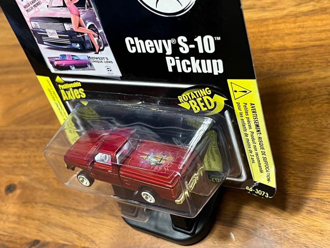 希少⬜︎レベル ローライダー シェビー S-10 ミニカー 1/64