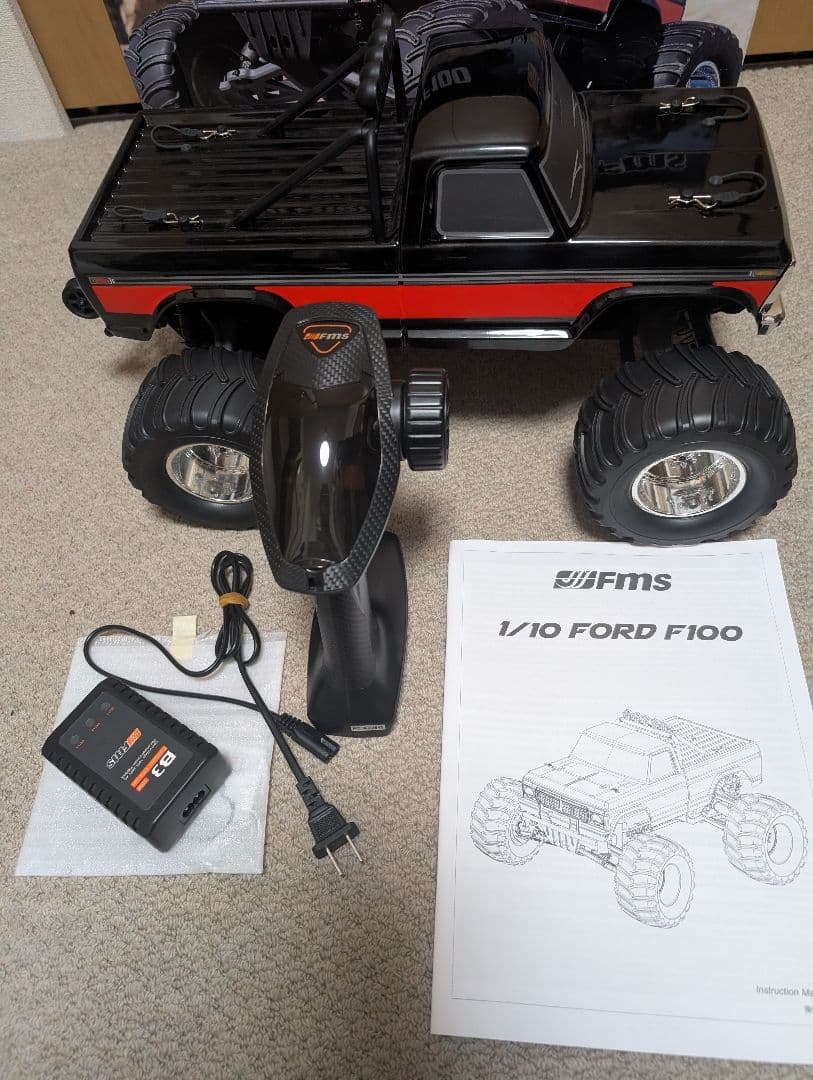 FMS F100 1/10スケール、2WDのRC
