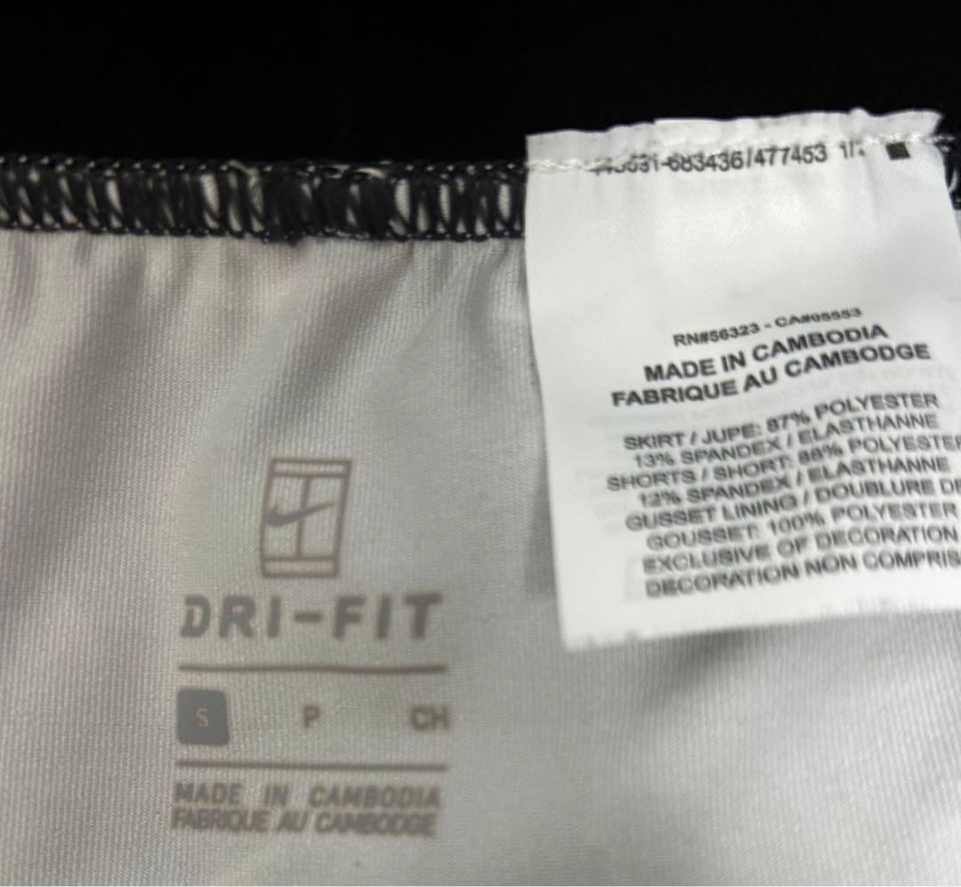 NIKE 全仏フローラルスコート