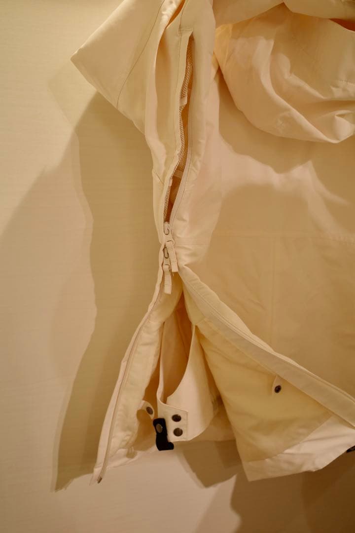 スノボウェア上下セット　ROXY ホワイト 　Mサイズ　定価6万