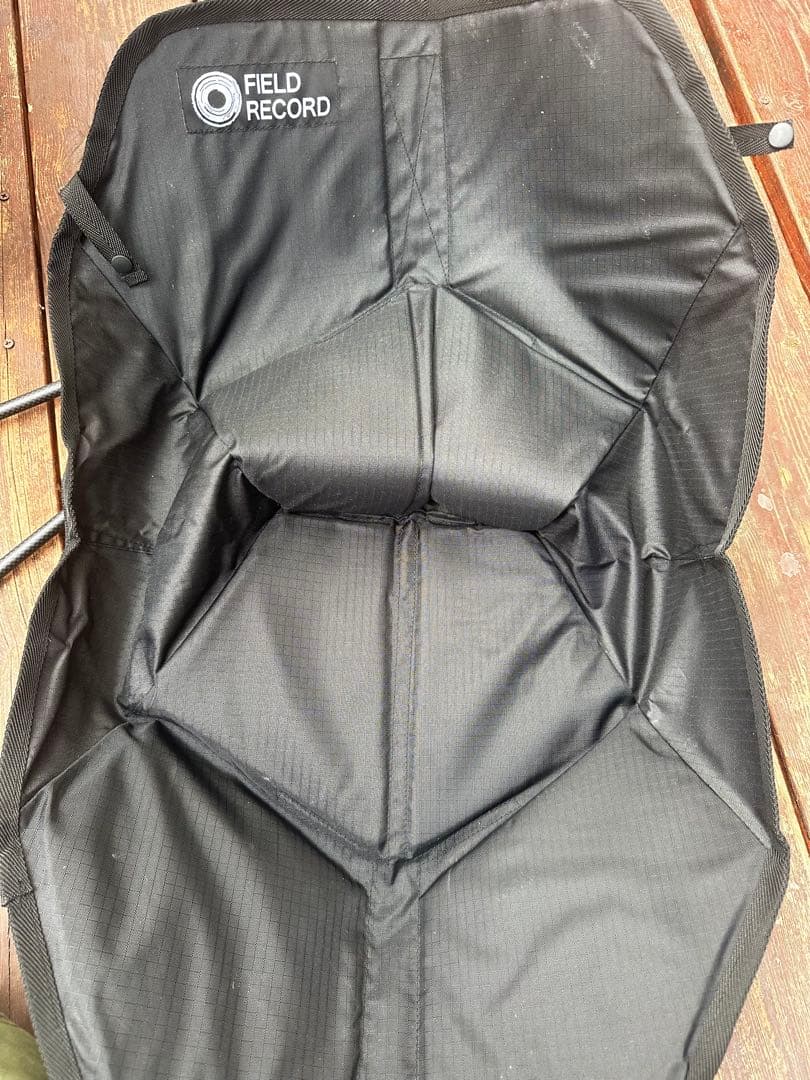 フィールドレコード　チェア