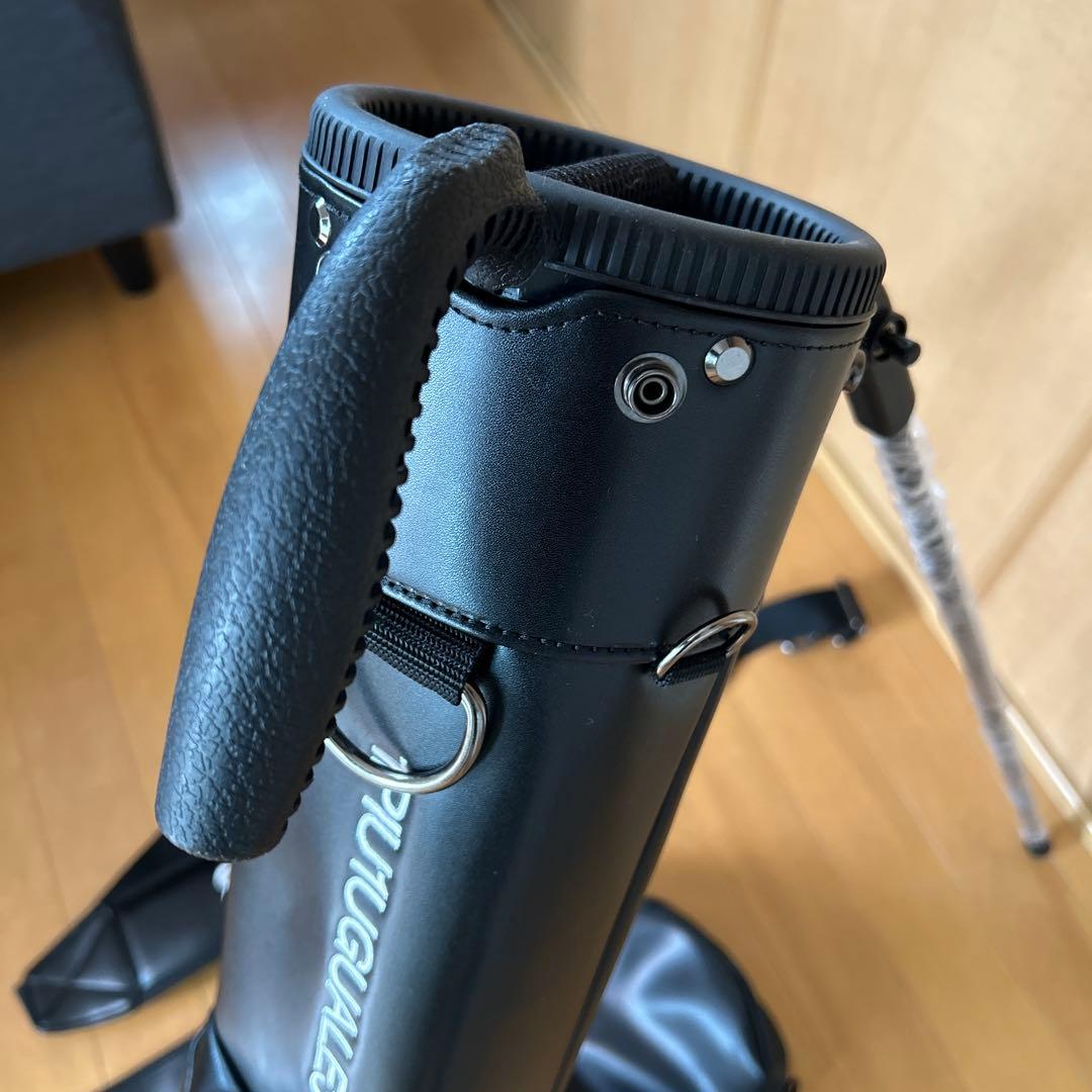 1PIU1UGUALE3 ブラック キャディバッグ