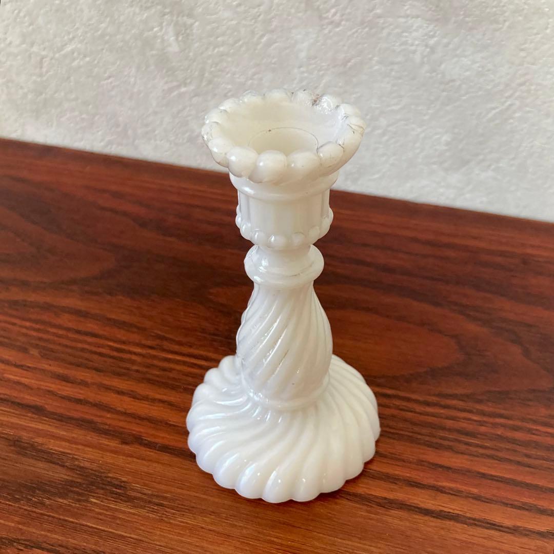 ミルクガラスの燭台　キャンドルスタンド　ドイツ　ヴィンテージ