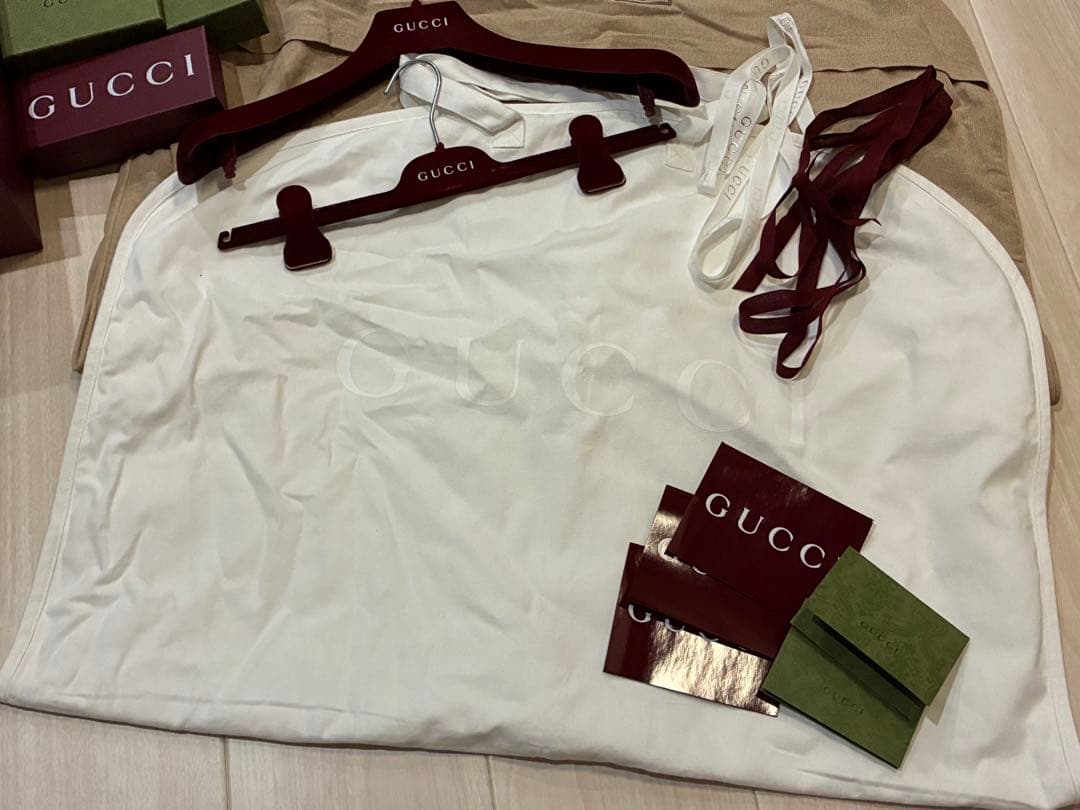 GUCCI グッチ 空箱 ショッパー ショップ袋 リボン ハンガー ギフト