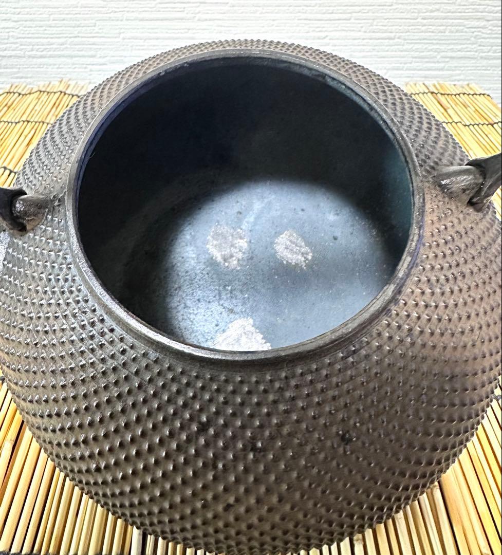 未使用品、栞付　金澤鶴州造１５型アラレ　南部鉄瓶　南部鉄器　鉄瓶