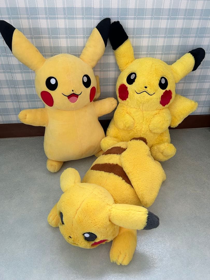 ポケモン　ぬいぐるみ　ピカチュウ　3個セット