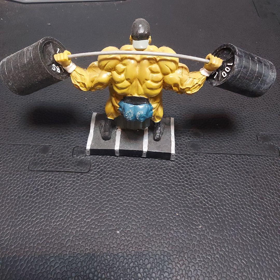 スクワット　フィギュア　ボディビル　ムキムキ