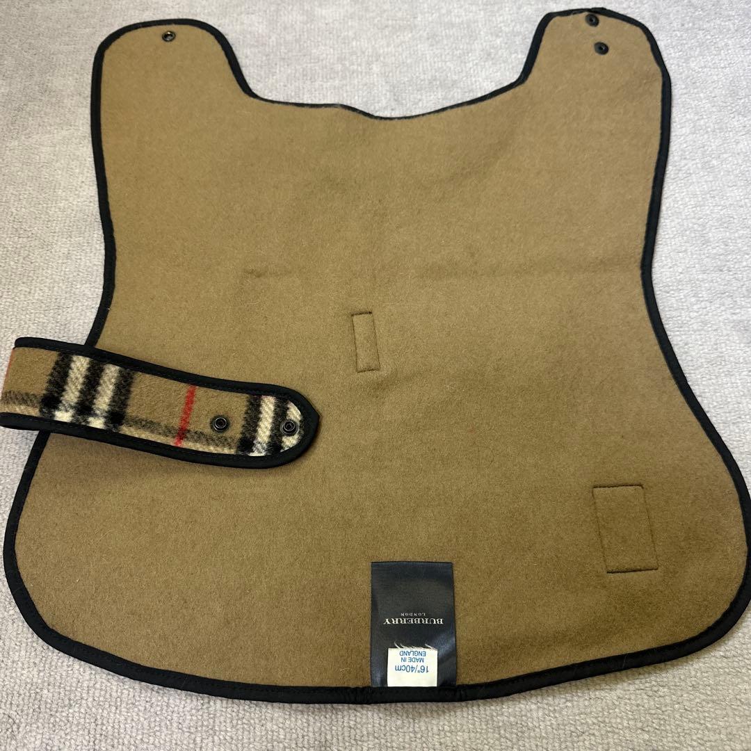 BURBERRY 犬用ケープ