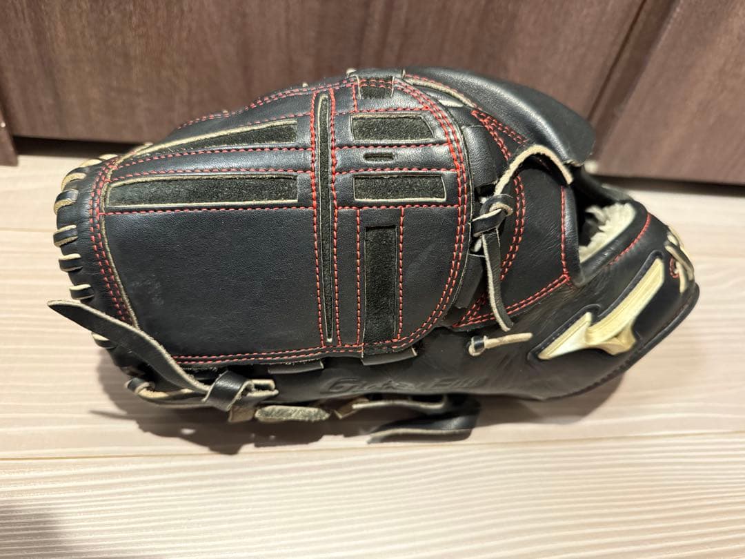 ミズノ グローバルエリート　一般　軟式　左投手　グローブ