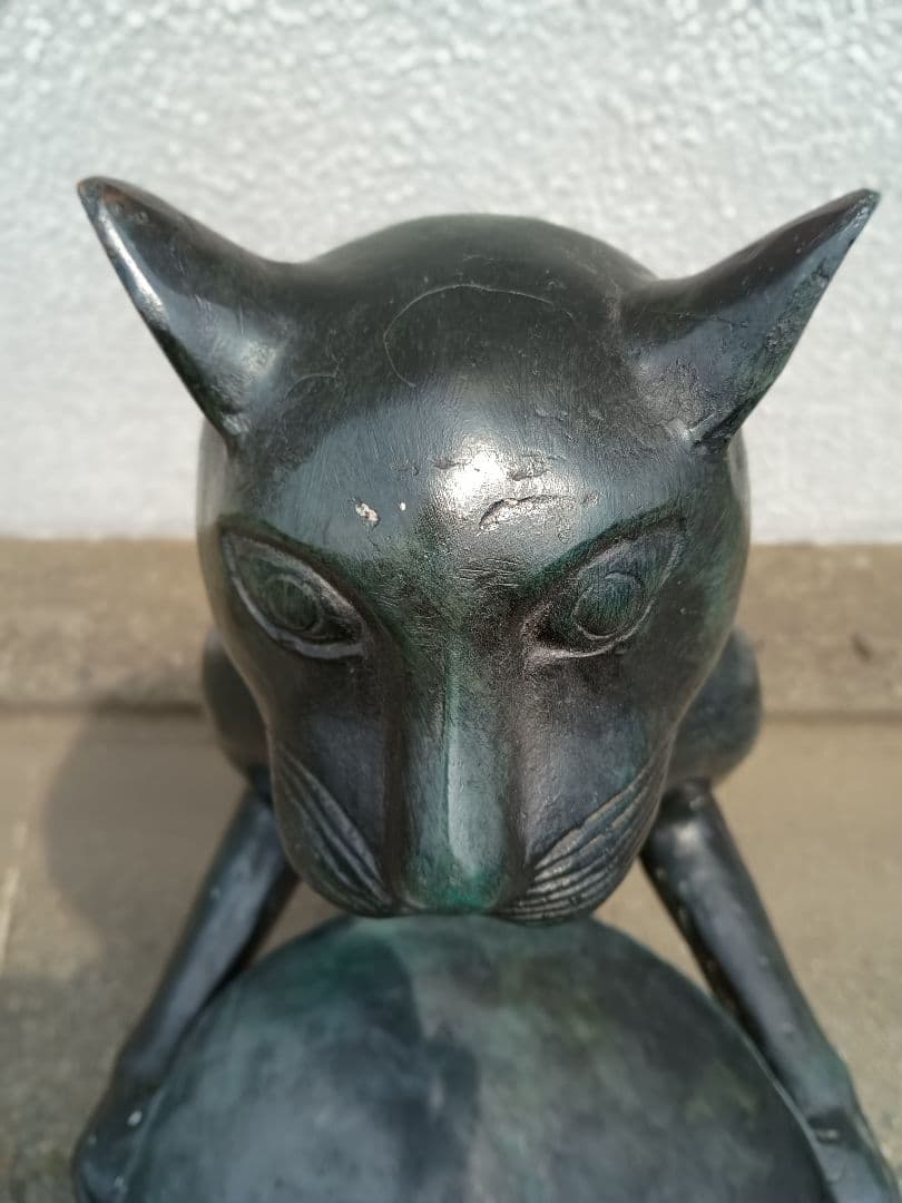 皿持ち猫バリ島　金属製 バリ島皿持ち猫　希少