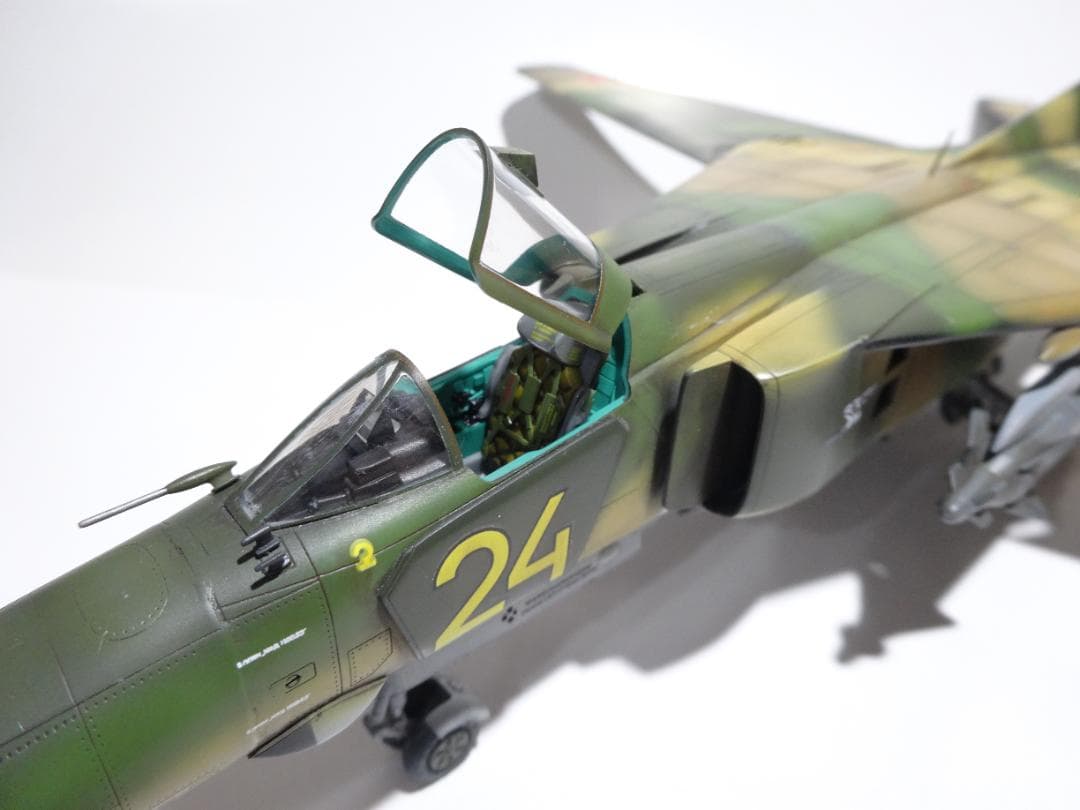 トランぺッター1/48「MiG-27」完成品
