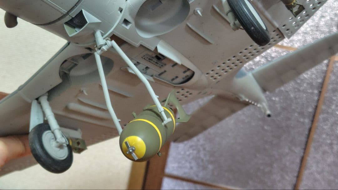 1/18 U.S. NAVY SBD-3 ドーントレス完成品 (訳あり)