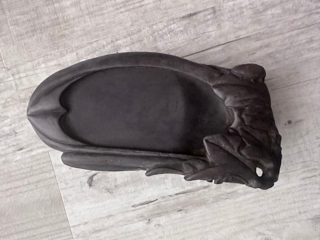 大バーゲンアンティークの茄子と裏に雲をあしらった彫刻硯　木製外枠付き‼️