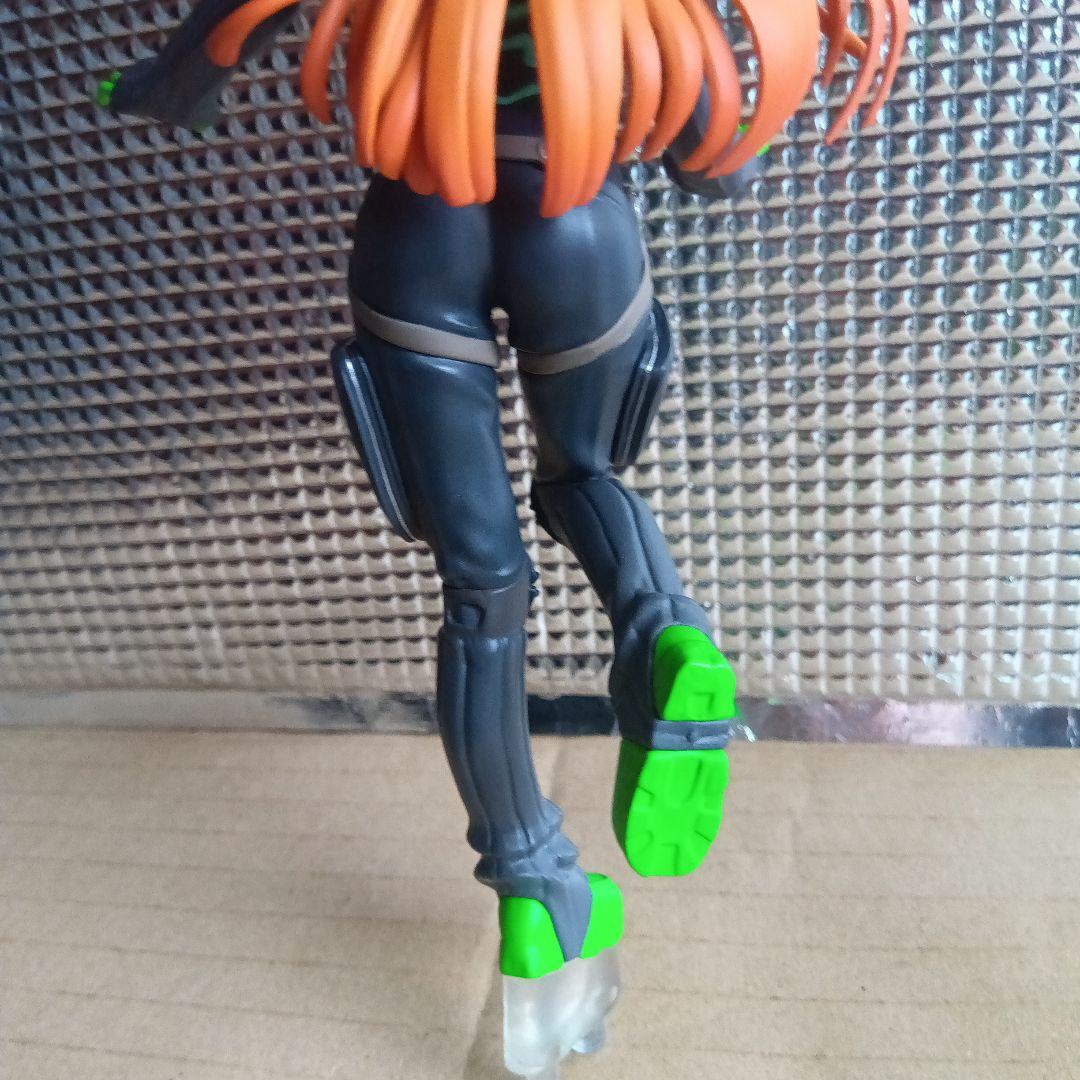 ペルソナ5A ナビ　クイーン　フィギュア