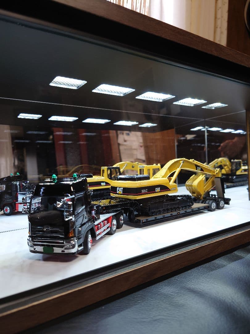 トレーラー　CAT