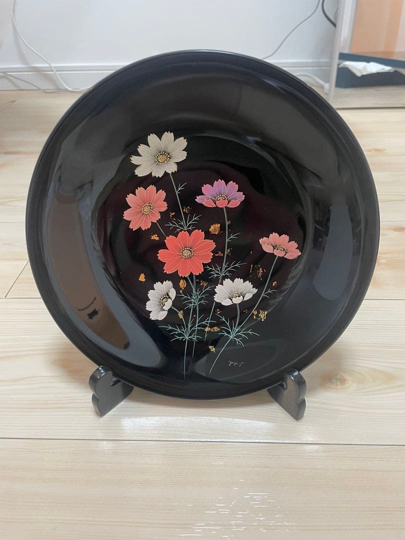 田谷漆器店　友田裕次作　飾り皿　コスモス柄