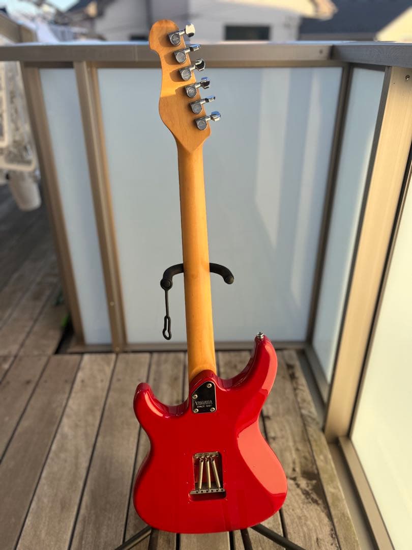 Yamaha SE203 エレキギター レッド