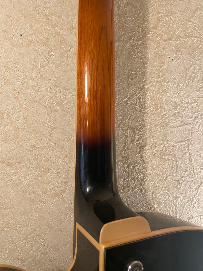 light　　　Ibanez Artcore AF75-BS フルアコ