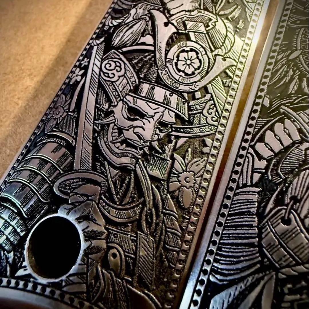 1911 グリップ ステンレス レーザー彫刻