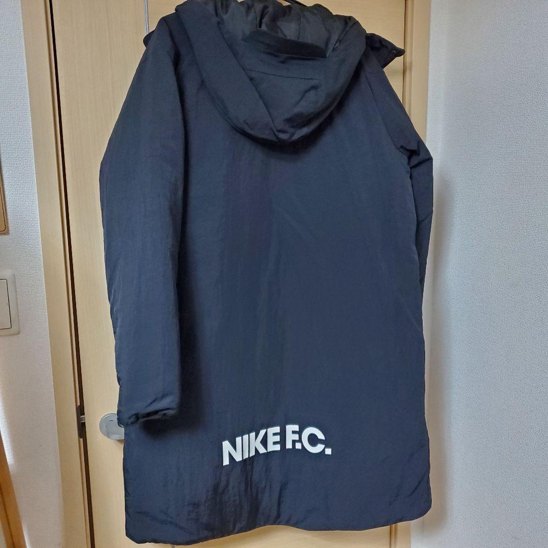 新品未使用 NIKE ベンチコート ダウンコート