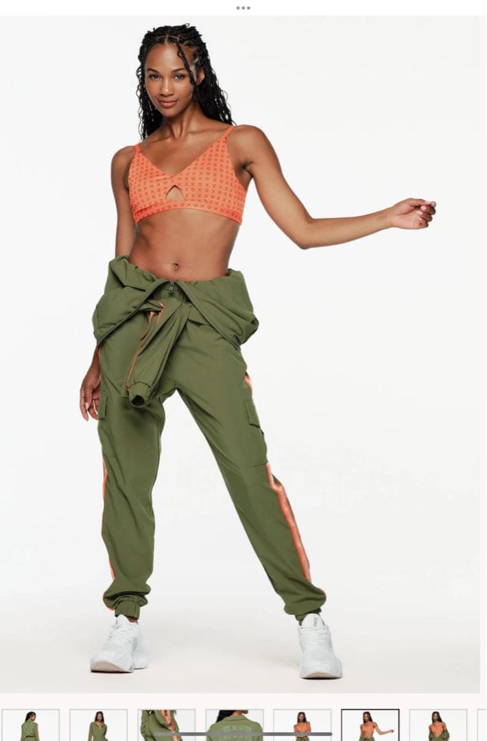 zumba正規品　タグ付き　オールインワン　ジーナ　ジャンプスーツ