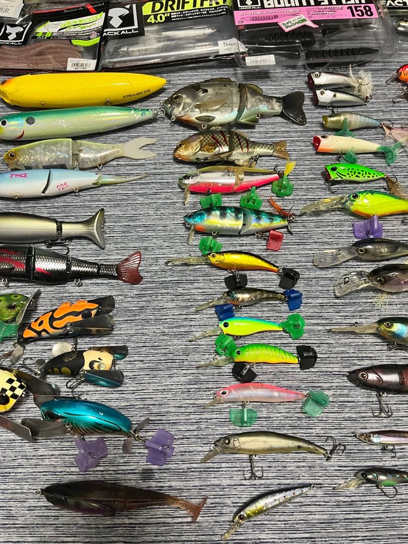 バス釣り引退☆早い者勝ち☆激安☆バス釣り引退☆人気☆ルアー色々☆大量☆投げ売り☆