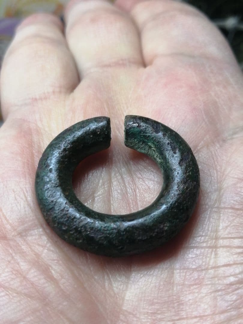 ★【古墳期】『高麗青銅耳環』　　二対。本物　古墳よりの発掘品です。極美品。