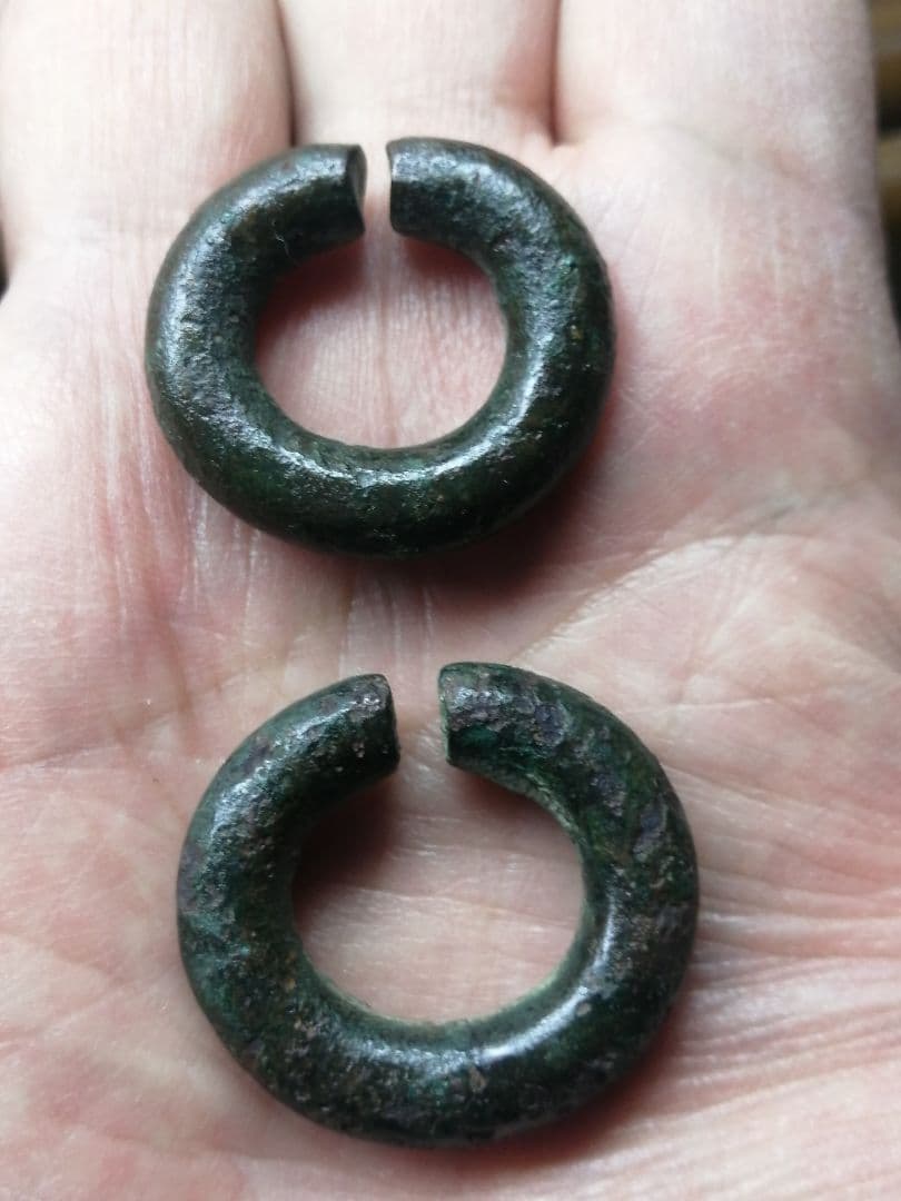 ★【古墳期】『高麗青銅耳環』　　二対。本物　古墳よりの発掘品です。極美品。