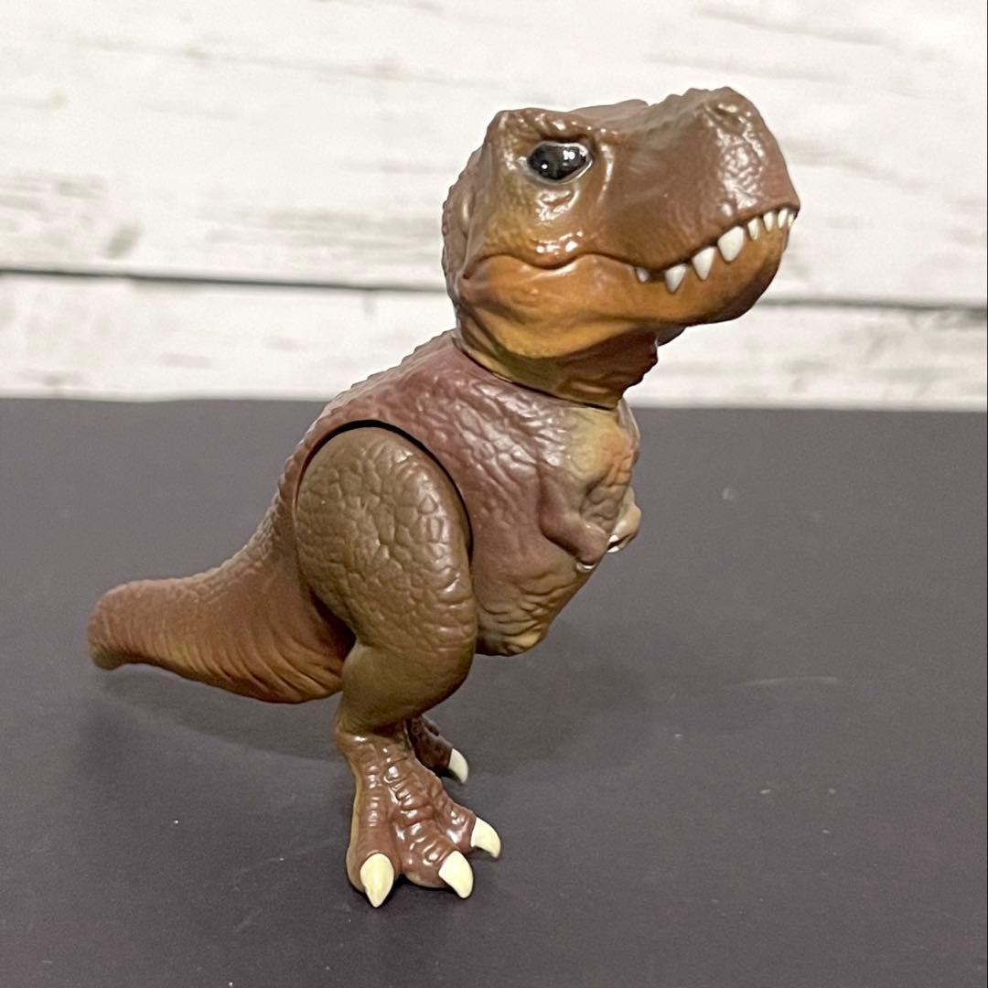 メガロドン　アクションフィギュア　ティラノサウルス付き