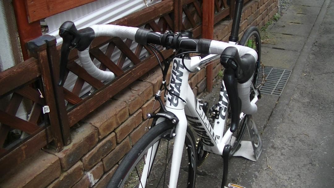 GIANT TCR R3000 2*9速　ロードバイク　美品