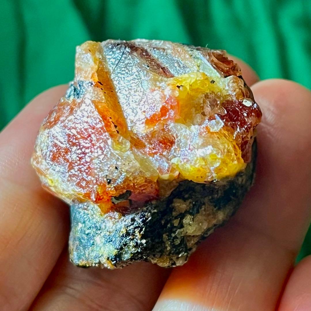 希少 巨大 レッドジルコン 166.55ct 宝石 原石 ジルコン 鉱物 天然石