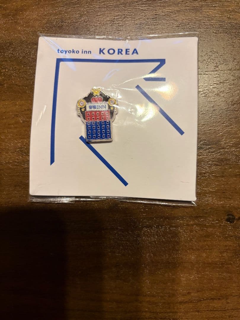 Toyoko Inn ピンバッジセット 海外3種 + 国内1種