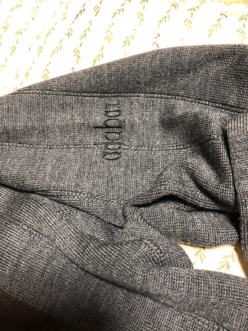 ゴルフにも アダバットセーター IV ダークグレー ベロア刺繍 Lサイズ未使用