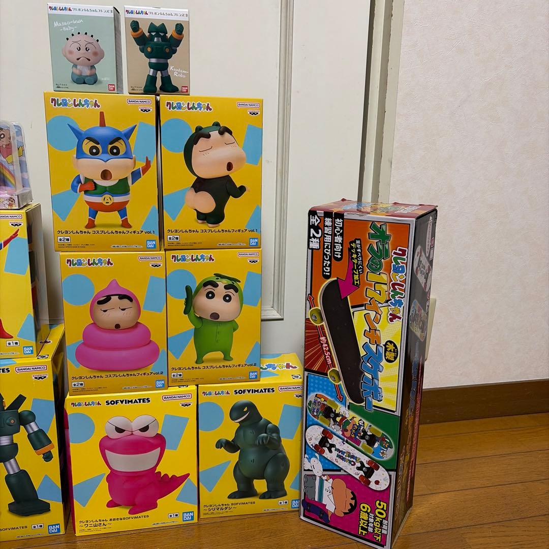 未開封　クレヨンしんちゃん　フィギュア　グッズ　23点まとめ売り