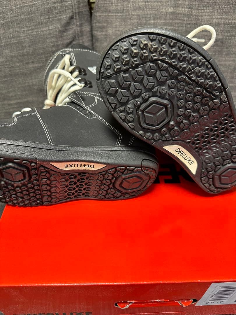 DEELUXE DNA エッセンシャルブラック 22.5