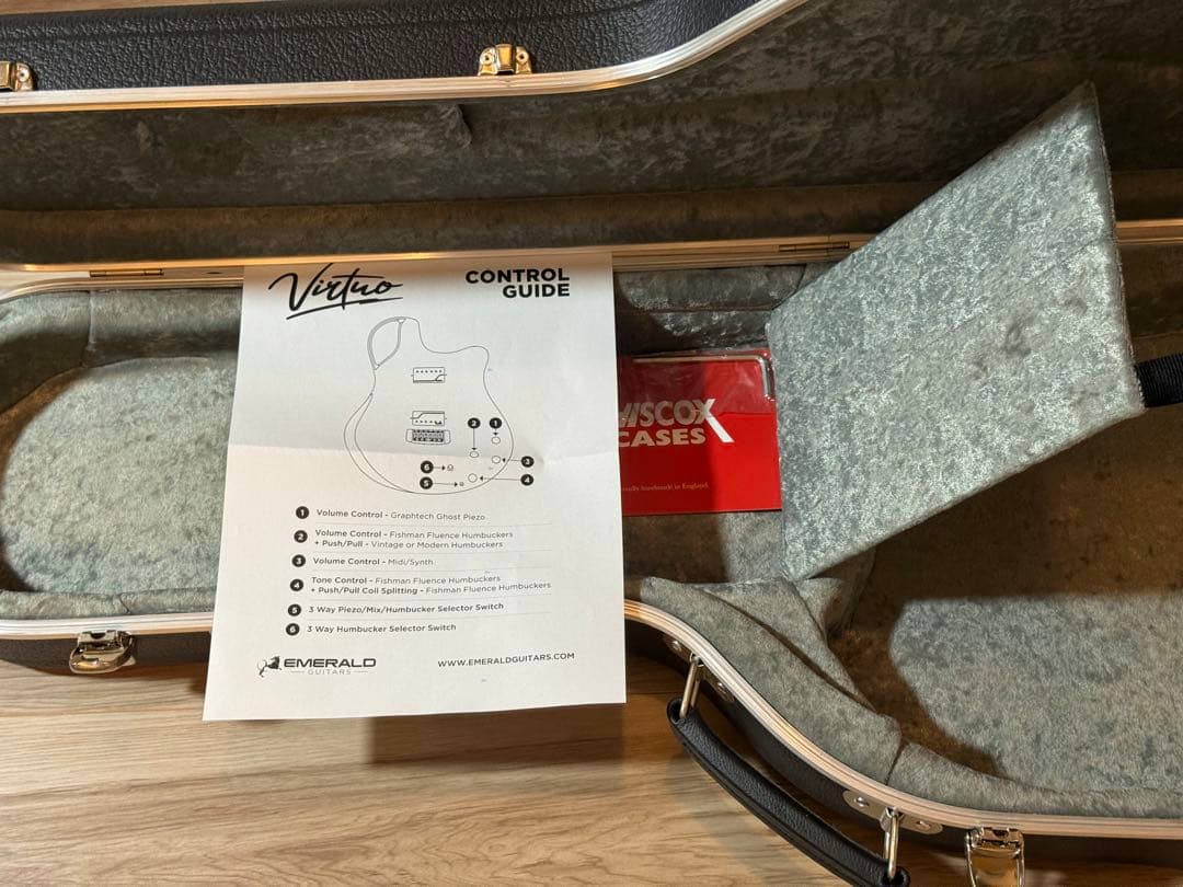 ギター Emerald Guitars Virtuo