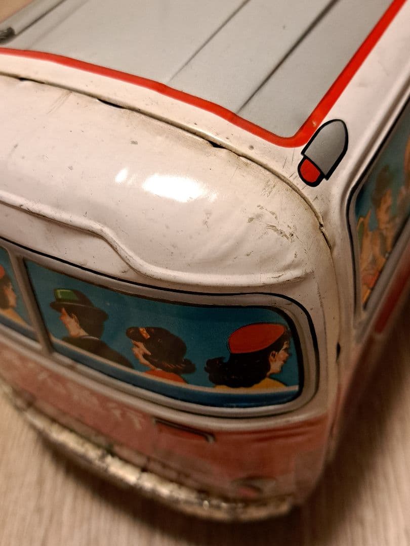 送料無料 ブリキ製イチコー東名急行バス 48cm