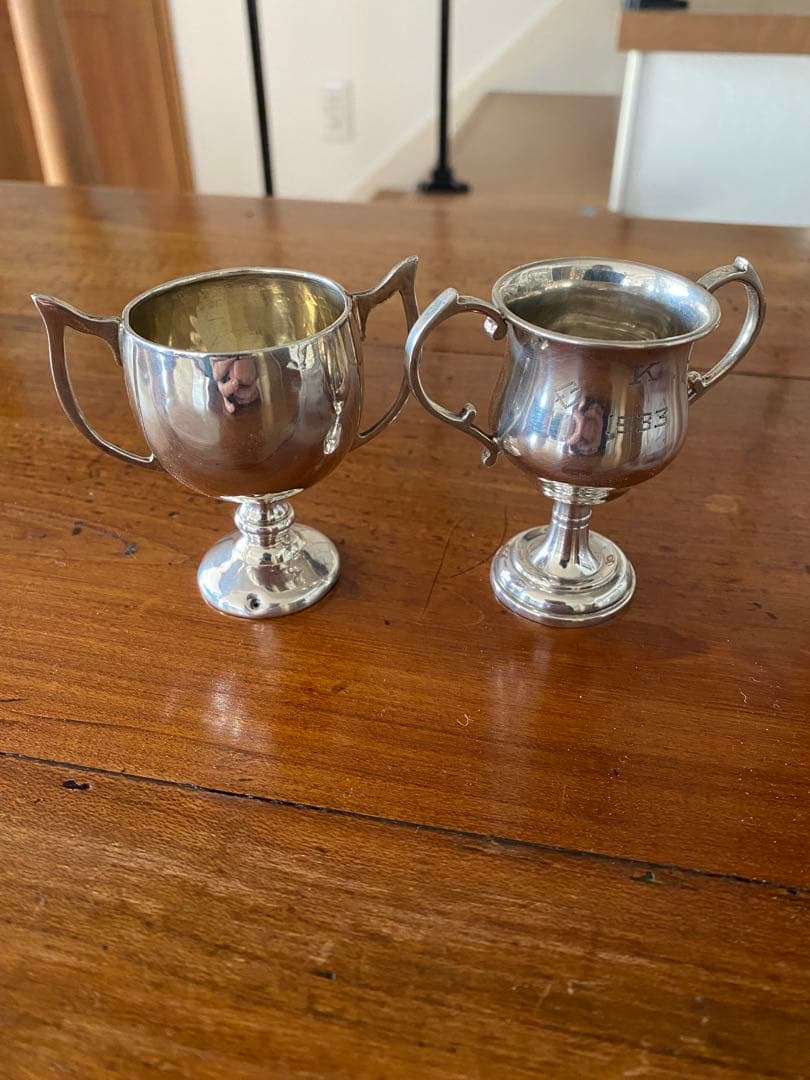 イギリス　シルバー　小トロフィー2個　アンティーク　ビンテージ　純銀