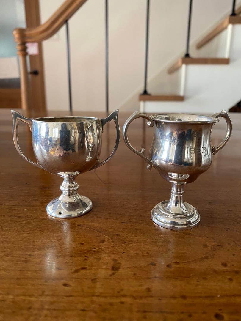 イギリス　シルバー　小トロフィー2個　アンティーク　ビンテージ　純銀