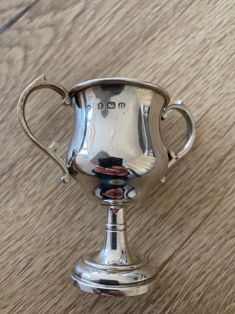 イギリス　シルバー　小トロフィー2個　アンティーク　ビンテージ　純銀