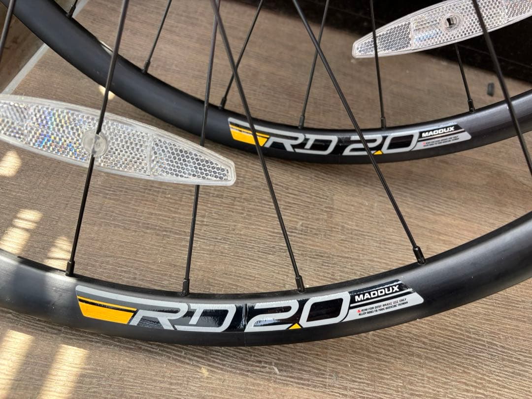 maddux 2.0 ディスクブレーキ　ロードバイク　ホイール