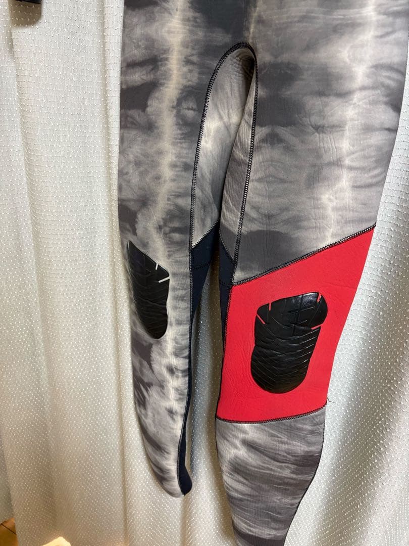 BILABONG(ビラボン)5×3mm セミドライ メンズMLサイズ相当