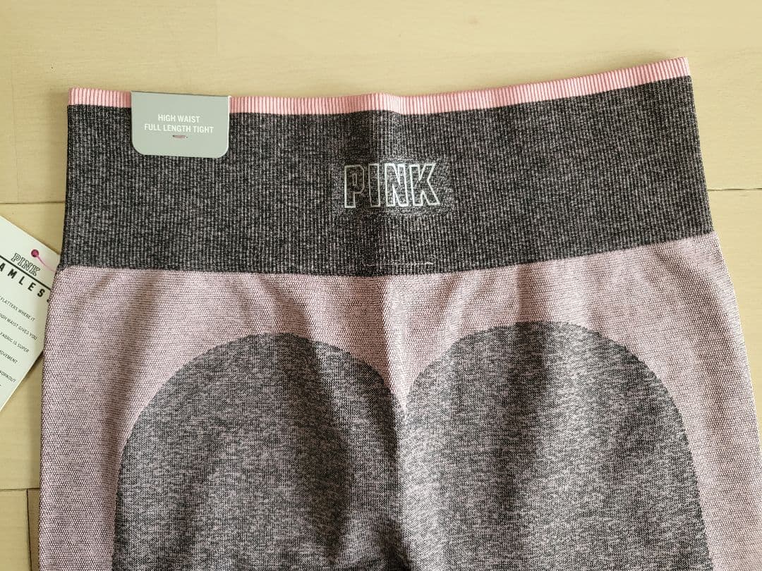 【新品 タグ付き】ヴィクトリアズシークレット PINK スポーツウエア(上下)