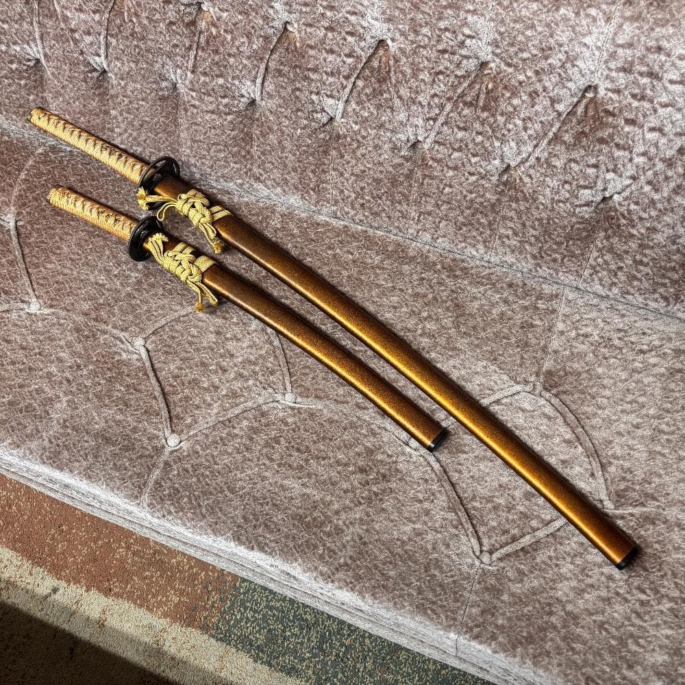 模造刀 模擬刀 レプリカ 大小揃え 互の目尖り刃 鉄鍔 梨地鞘 観賞用